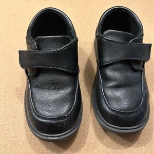 Kids size 8 dress/ wedding shoes